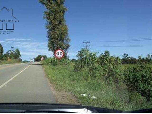 TERRENO FRENTE RODOVIA