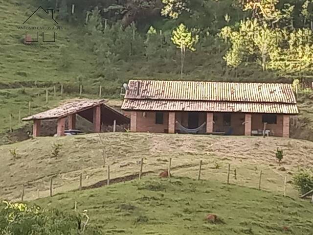 Venda em Azevedo - Joanópolis