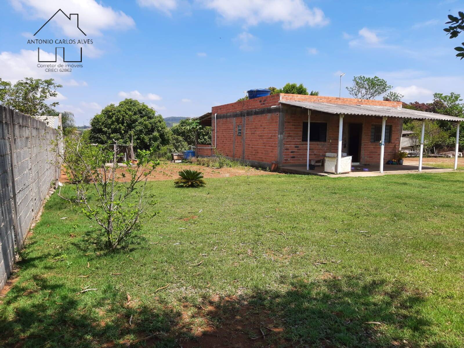 Fazenda à venda com 2 quartos, 128m² - Foto 1