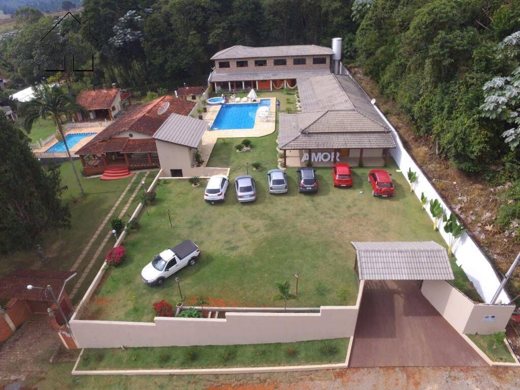 Fazenda à venda com 8 quartos, 600m² - Foto 2