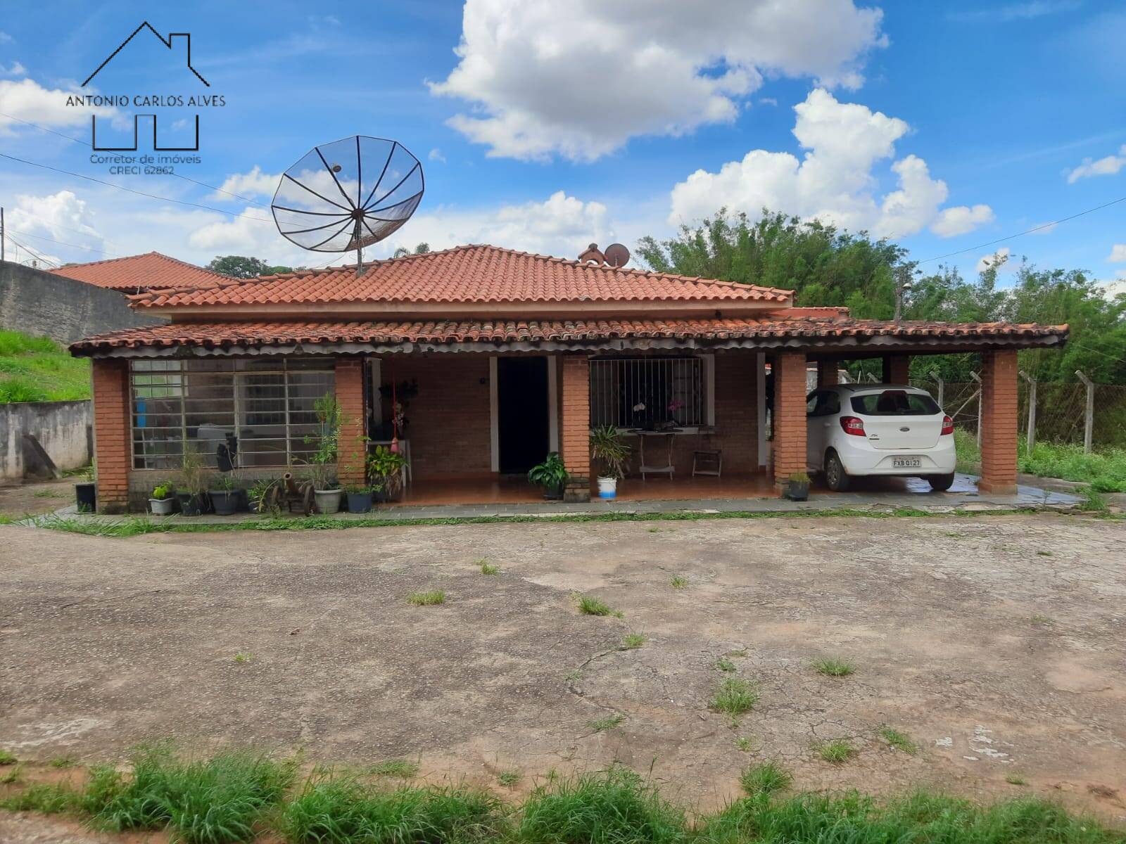 Fazenda à venda com 3 quartos, 260m² - Foto 1