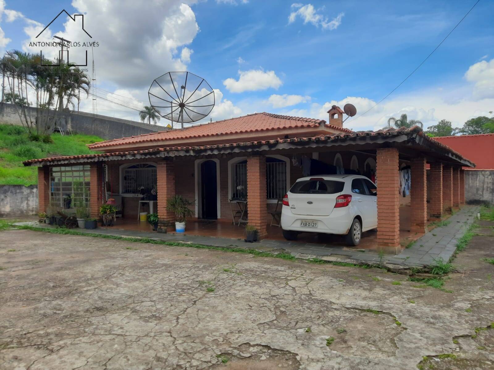 Fazenda à venda com 3 quartos, 260m² - Foto 2