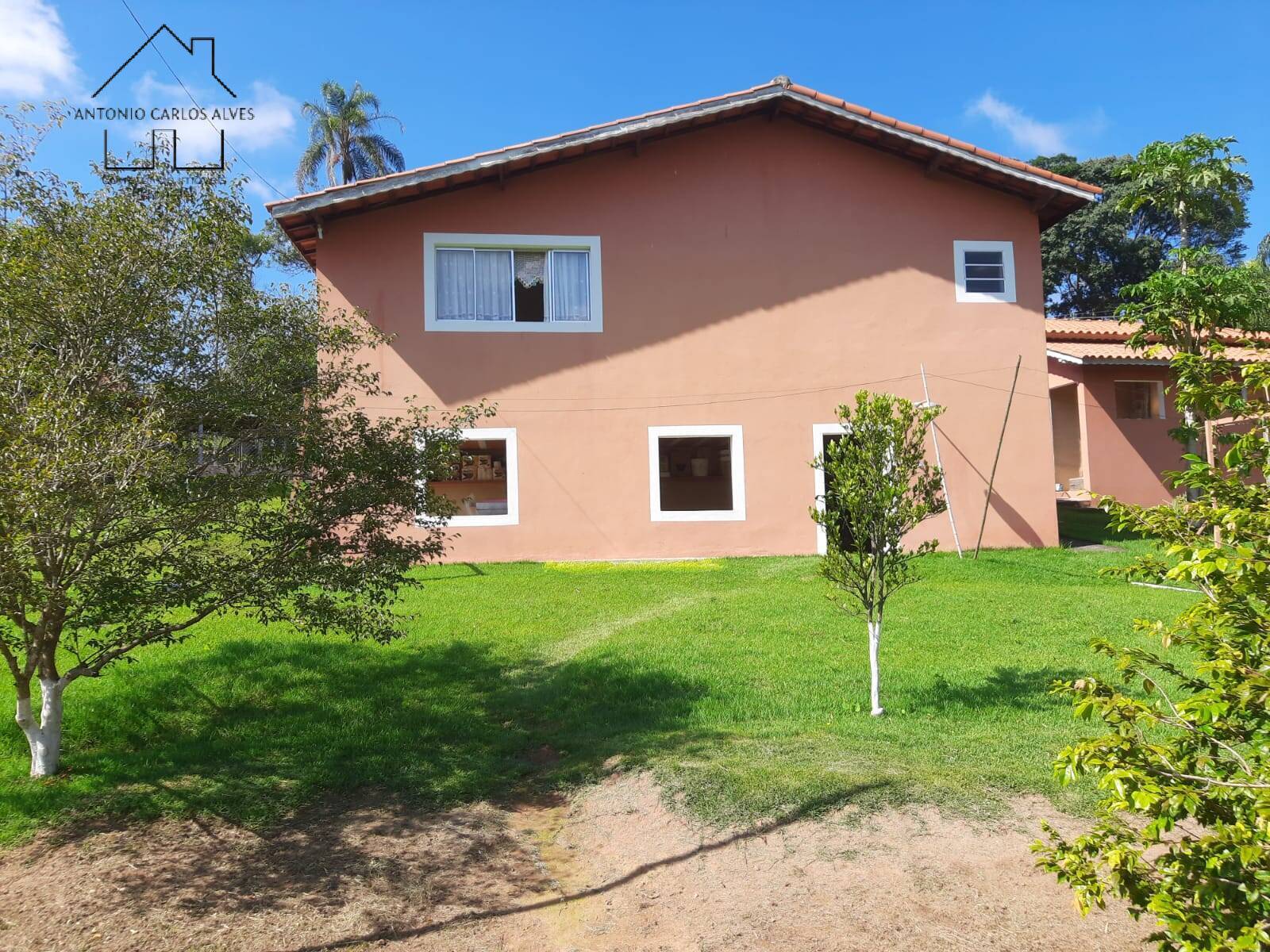 Fazenda à venda com 3 quartos, 135m² - Foto 2