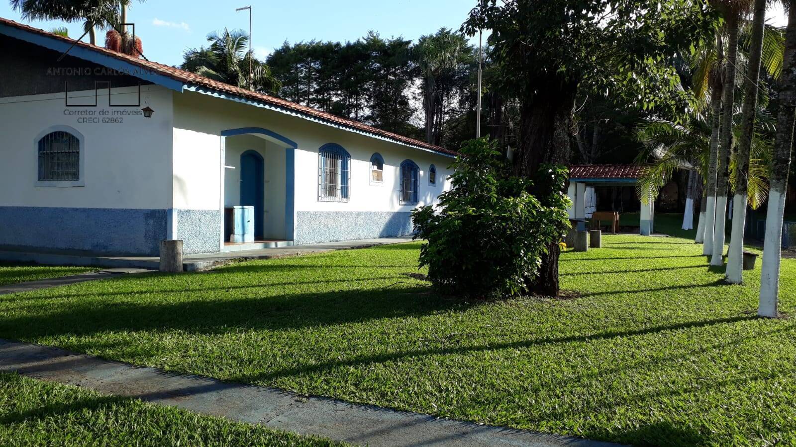 Fazenda à venda com 5 quartos, 938m² - Foto 2