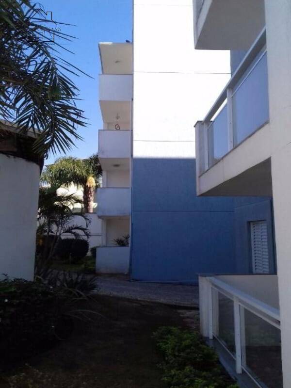 Apartamento à venda com 2 quartos, 65m² - Foto 2