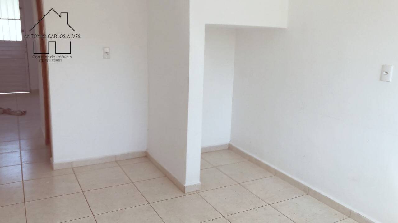 Casa à venda com 2 quartos, 54m² - Foto 14