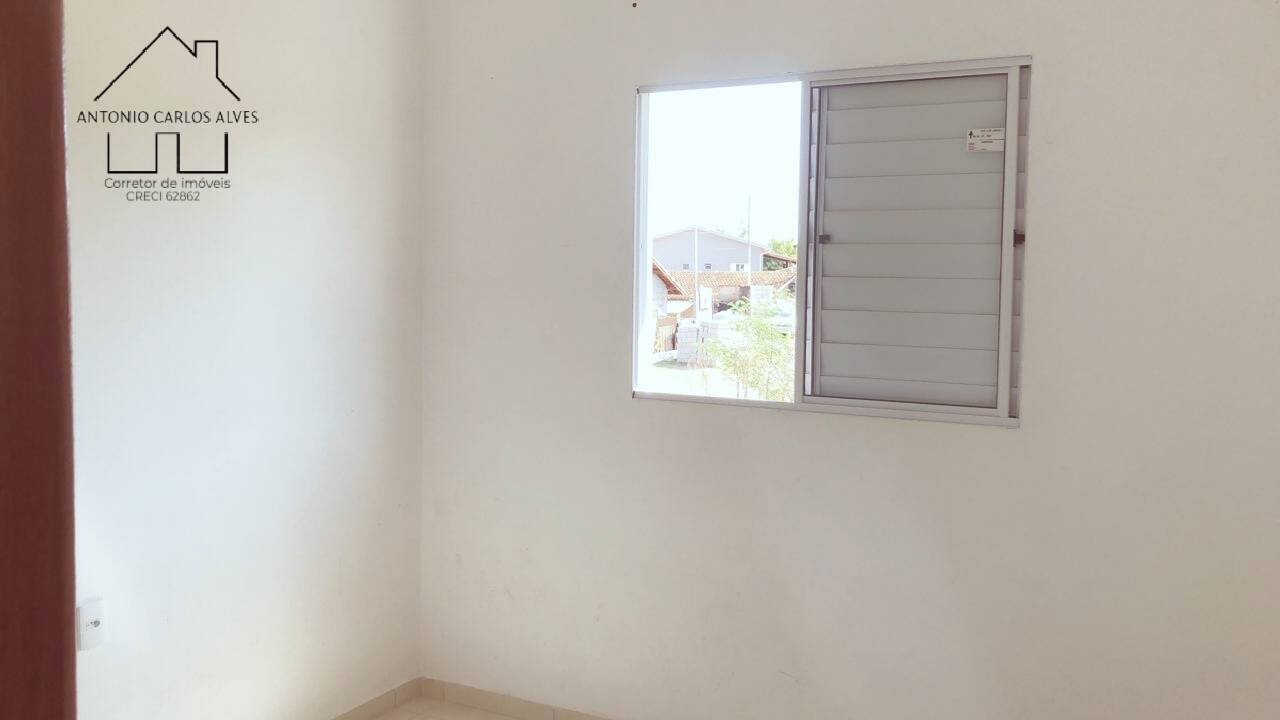 Casa à venda com 2 quartos, 54m² - Foto 26