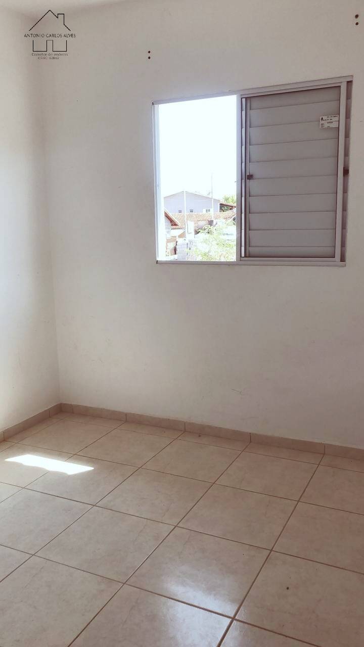 Casa à venda com 2 quartos, 54m² - Foto 25