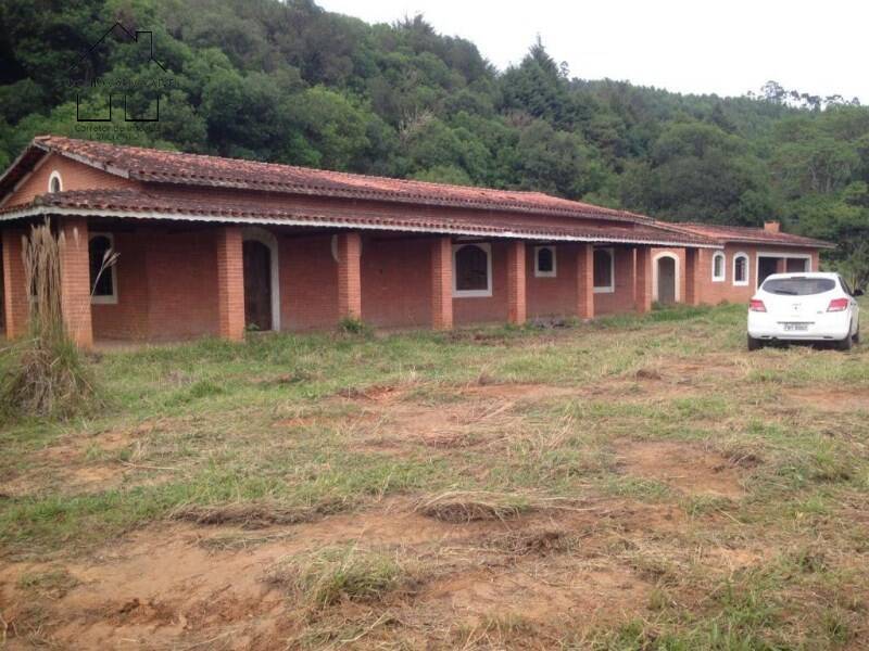 Fazenda à venda com 3 quartos, 350m² - Foto 1