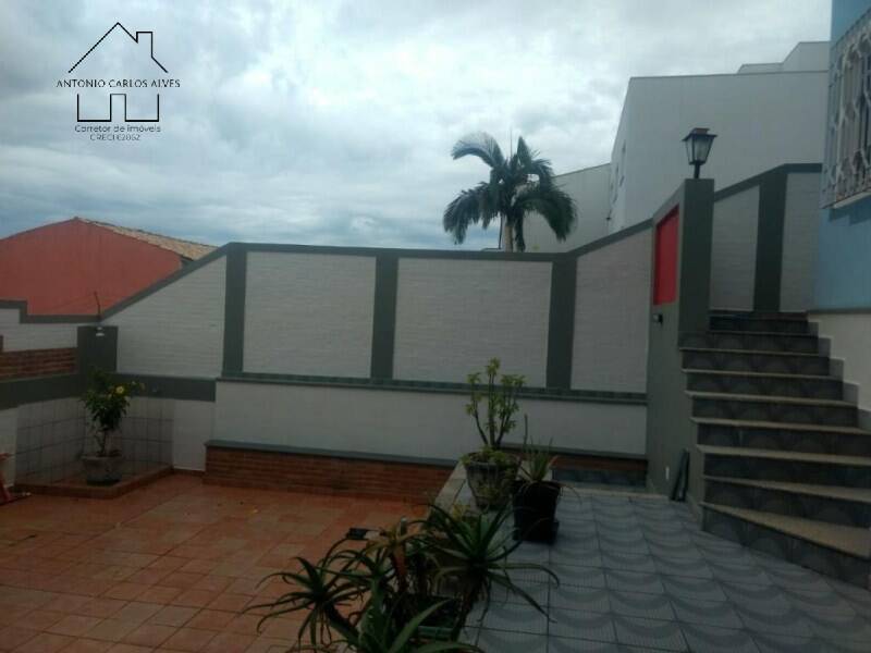 Casa à venda com 3 quartos, 250m² - Foto 8