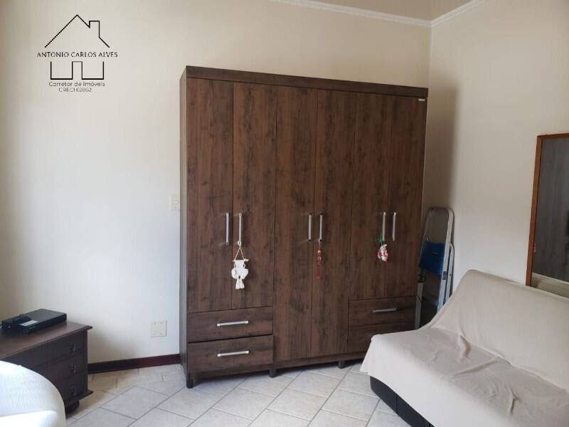 Casa à venda com 3 quartos, 250m² - Foto 37