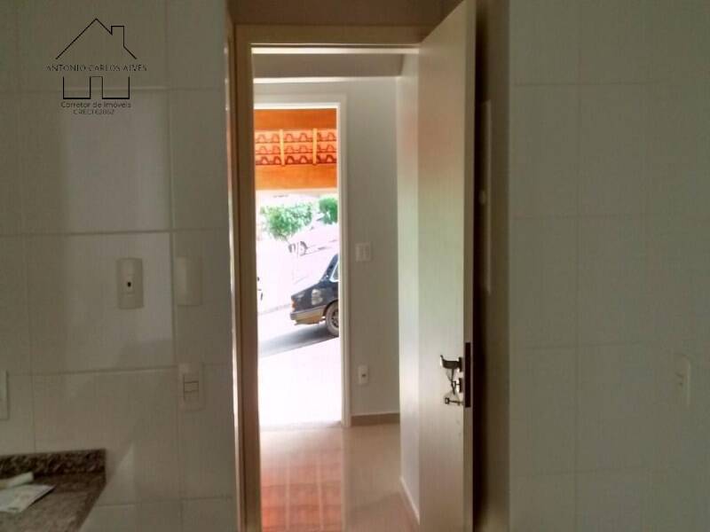 Casa à venda com 3 quartos, 180m² - Foto 6