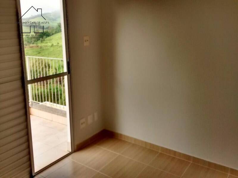 Casa à venda com 3 quartos, 180m² - Foto 14