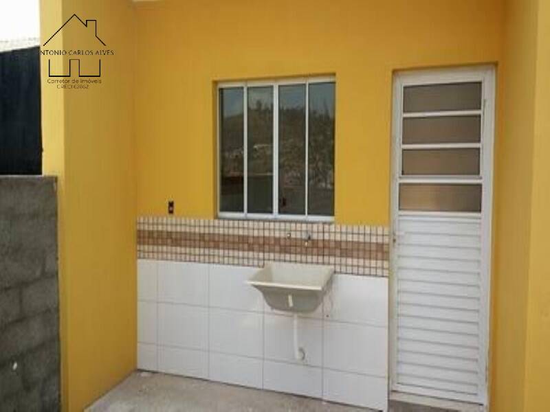 Casa à venda com 2 quartos, 56m² - Foto 5