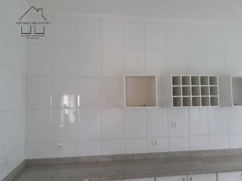 Casa à venda com 3 quartos, 220m² - Foto 26