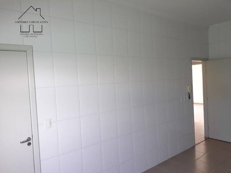 Casa à venda com 3 quartos, 220m² - Foto 13