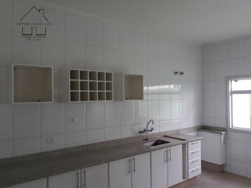 Casa à venda com 3 quartos, 220m² - Foto 23