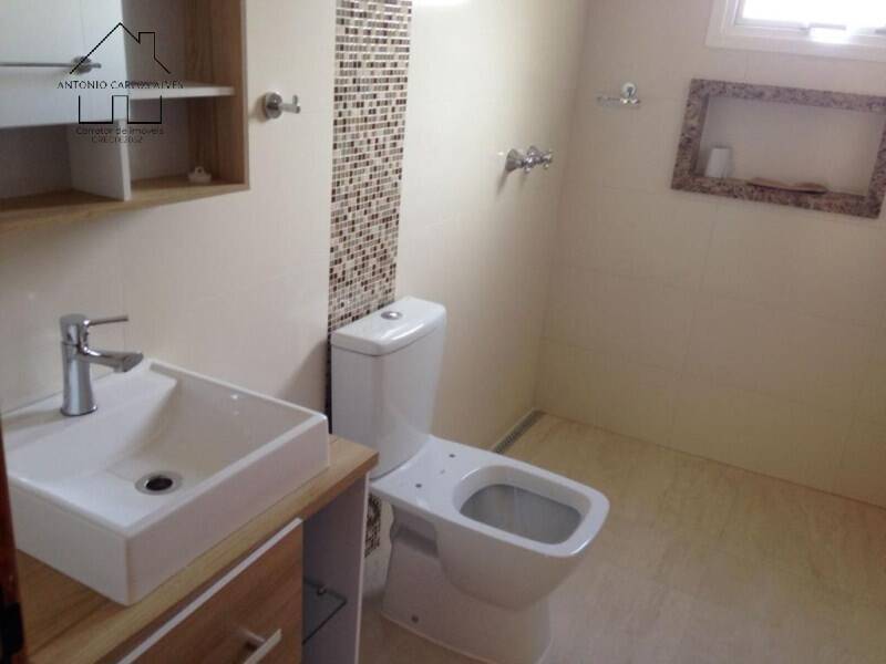 Casa à venda com 3 quartos, 200m² - Foto 17