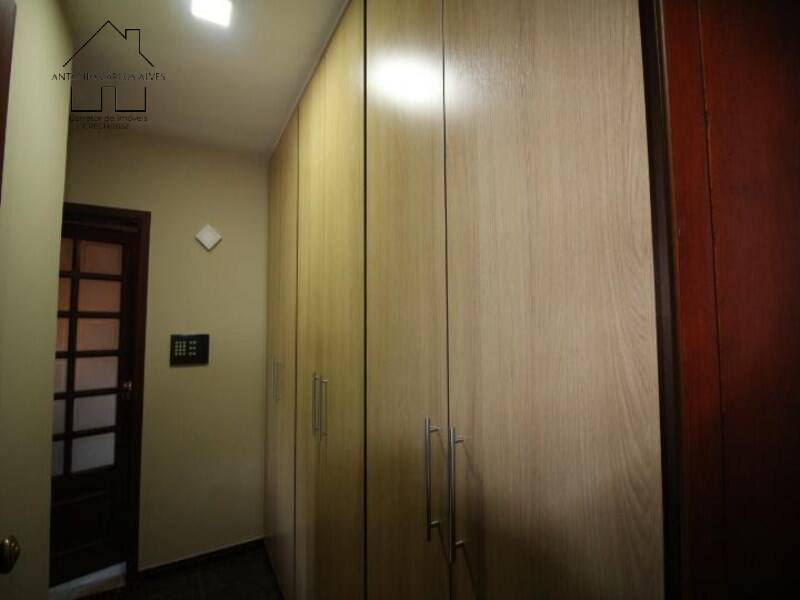 Sobrado à venda com 3 quartos, 400m² - Foto 32