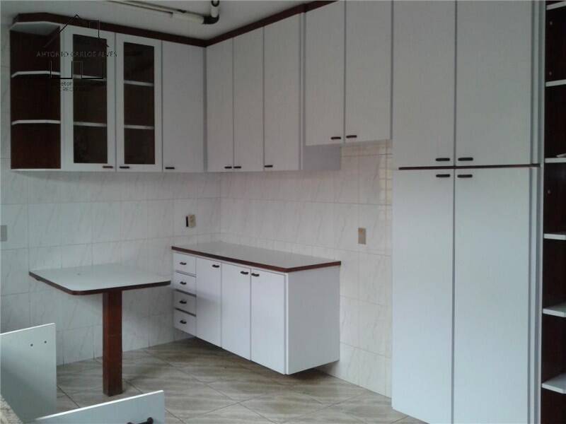 Sobrado à venda com 6 quartos, 320m² - Foto 17