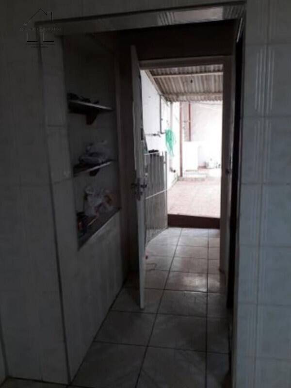 Sobrado à venda com 3 quartos, 50m² - Foto 9