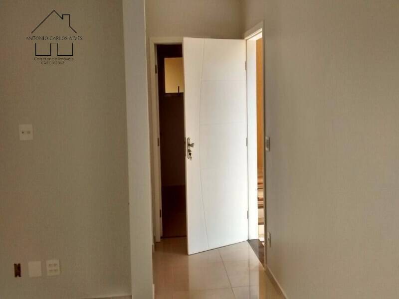 Casa à venda com 3 quartos, 180m² - Foto 6