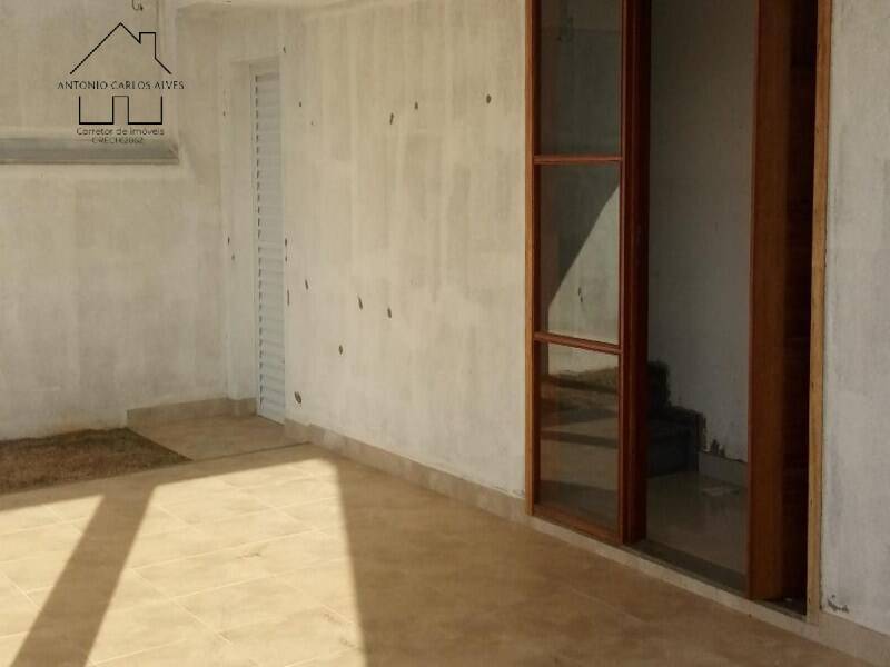 Casa à venda com 3 quartos, 180m² - Foto 7