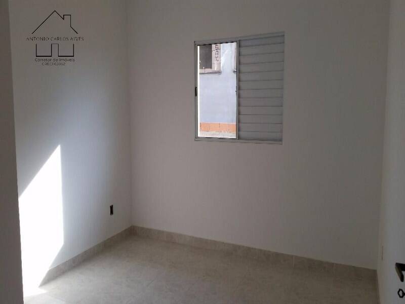 Casa à venda com 2 quartos, 55m² - Foto 13