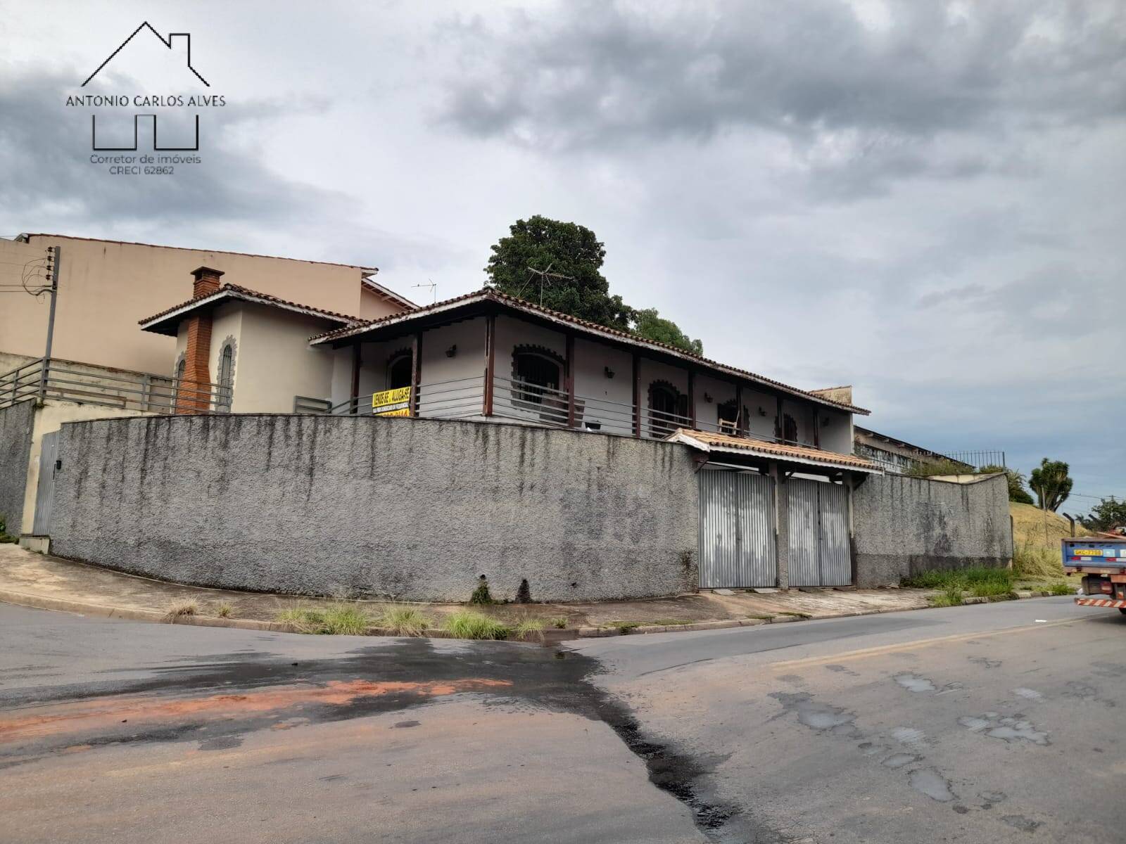 Sobrado à venda com 6 quartos, 320m² - Foto 33