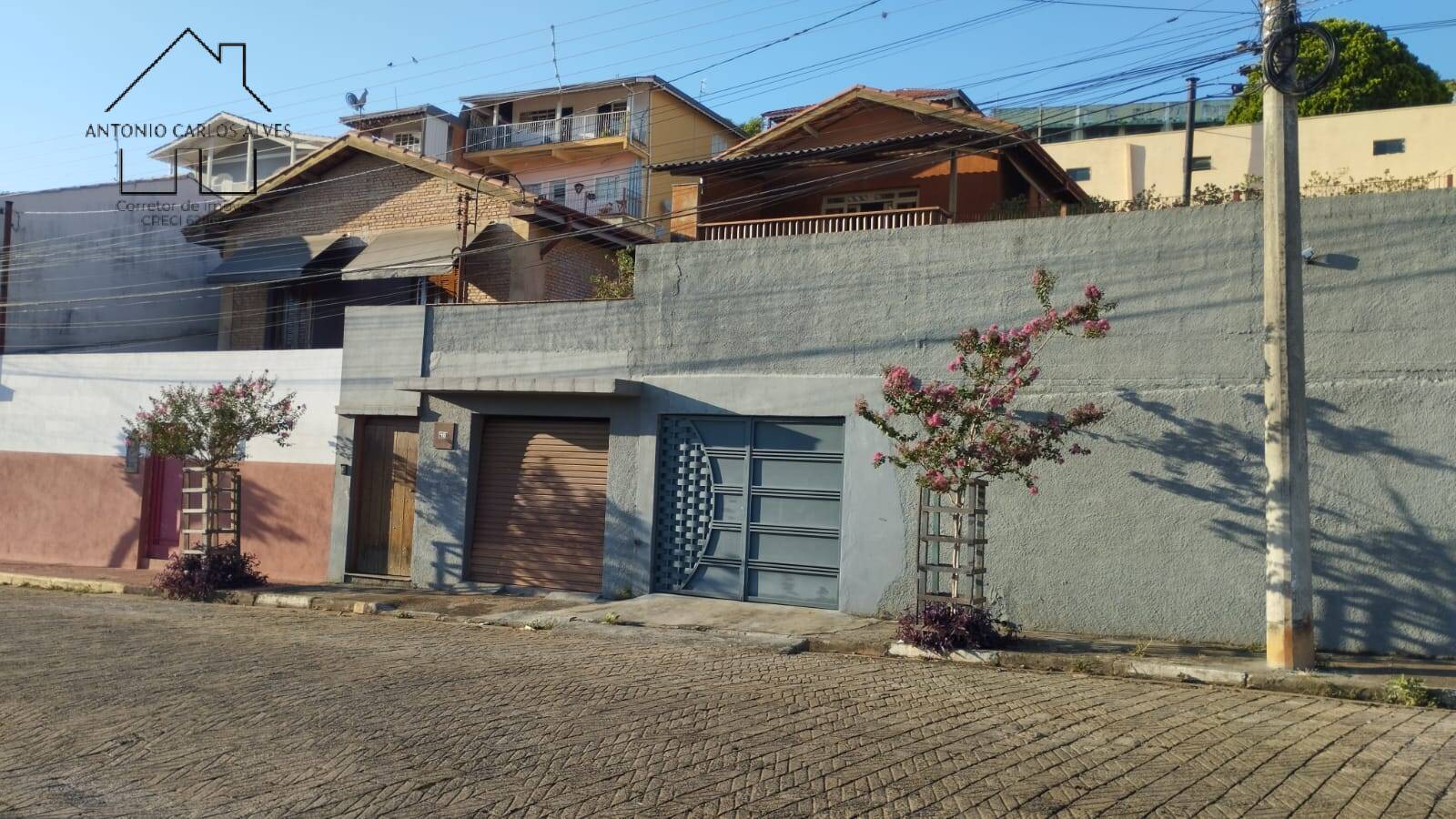 Sobrado à venda com 2 quartos, 321m² - Foto 1