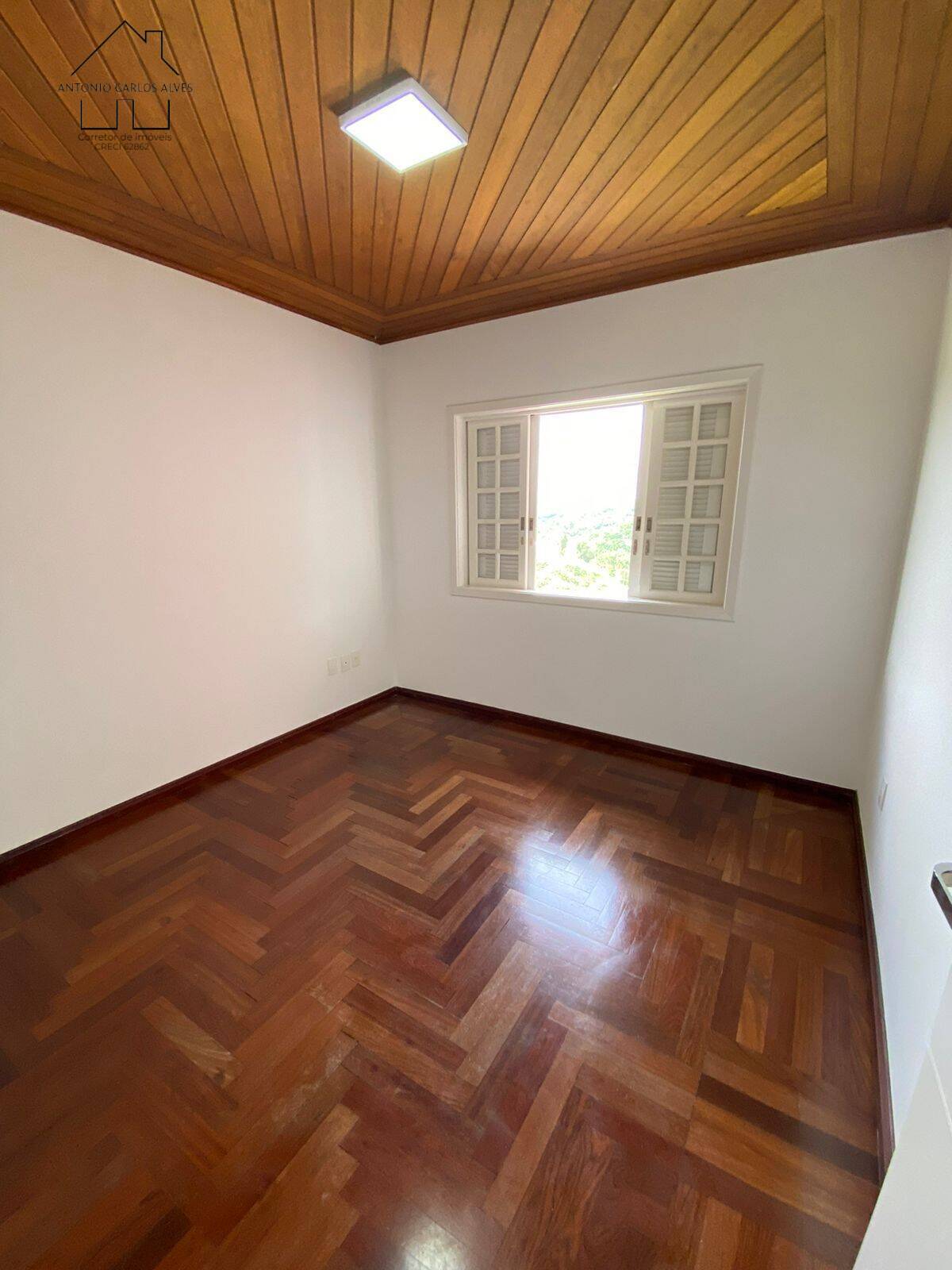 Casa à venda e aluguel com 3 quartos, 430m² - Foto 27