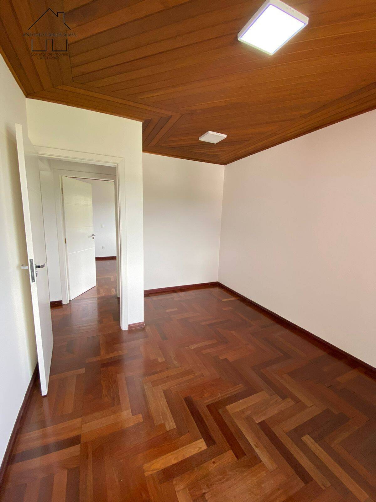 Casa à venda e aluguel com 3 quartos, 430m² - Foto 26