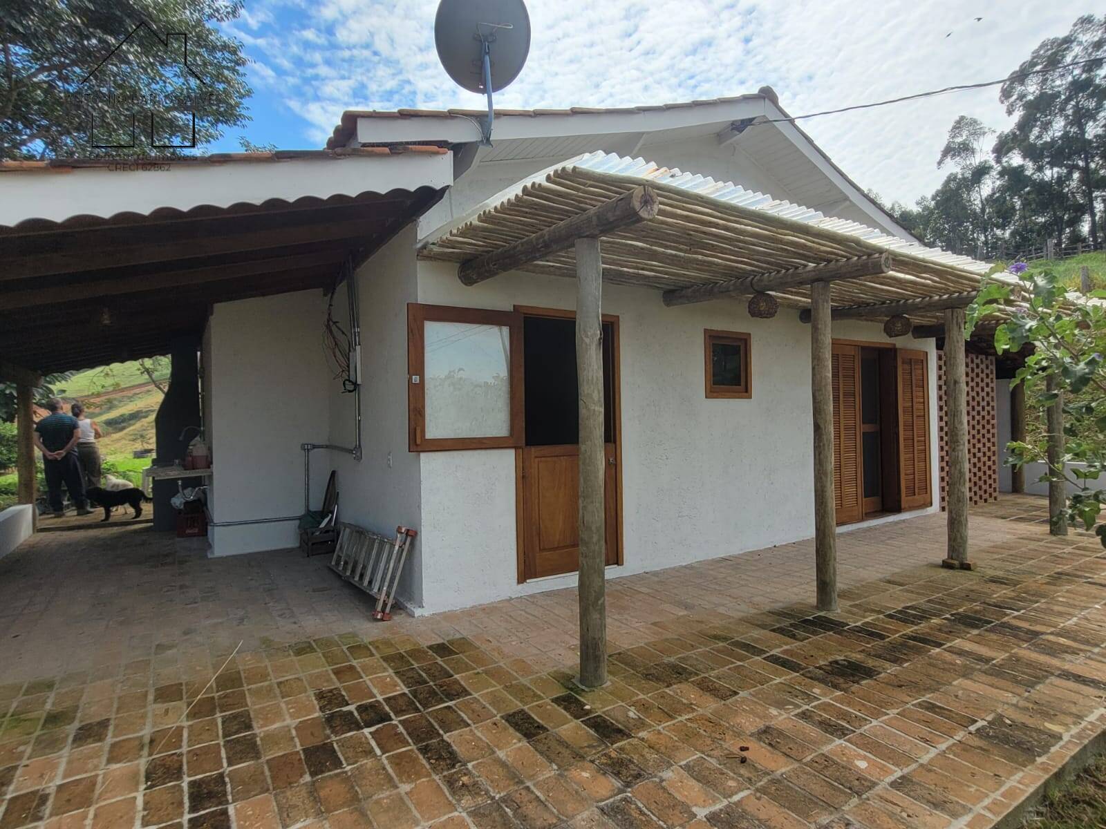 Fazenda à venda com 2 quartos, 200m² - Foto 24