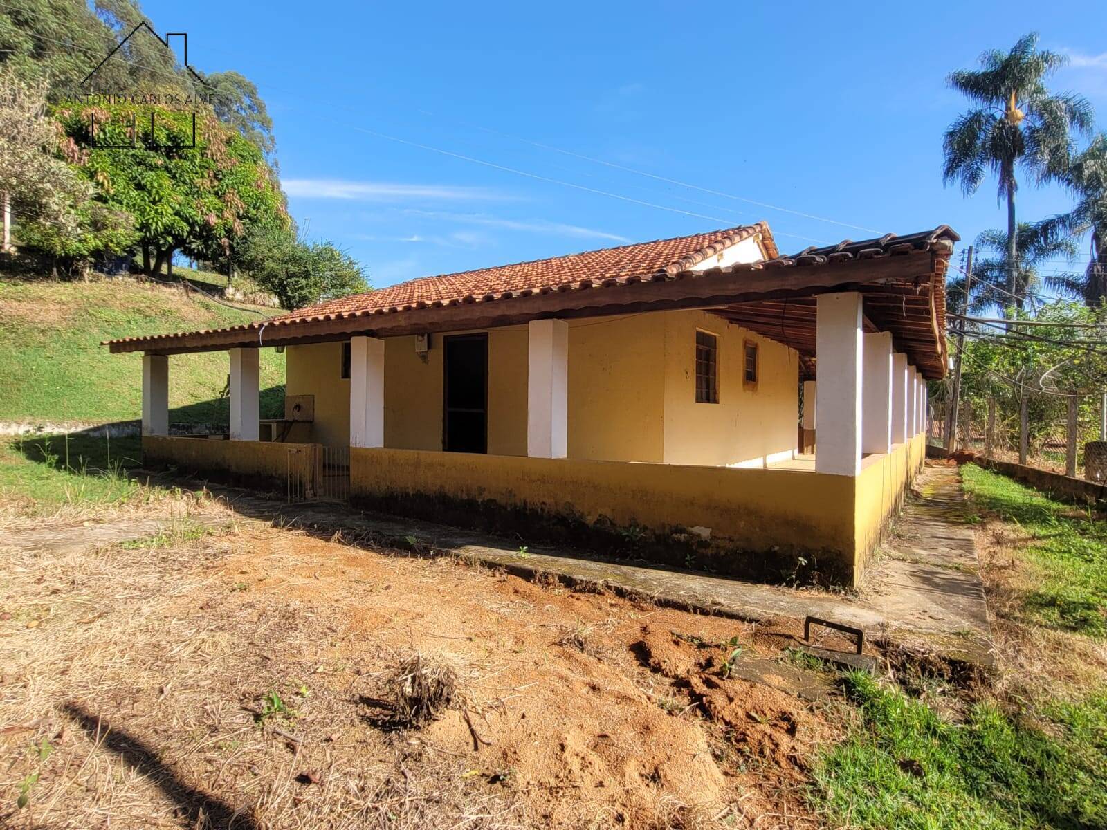 Fazenda à venda com 6 quartos, 180m² - Foto 2