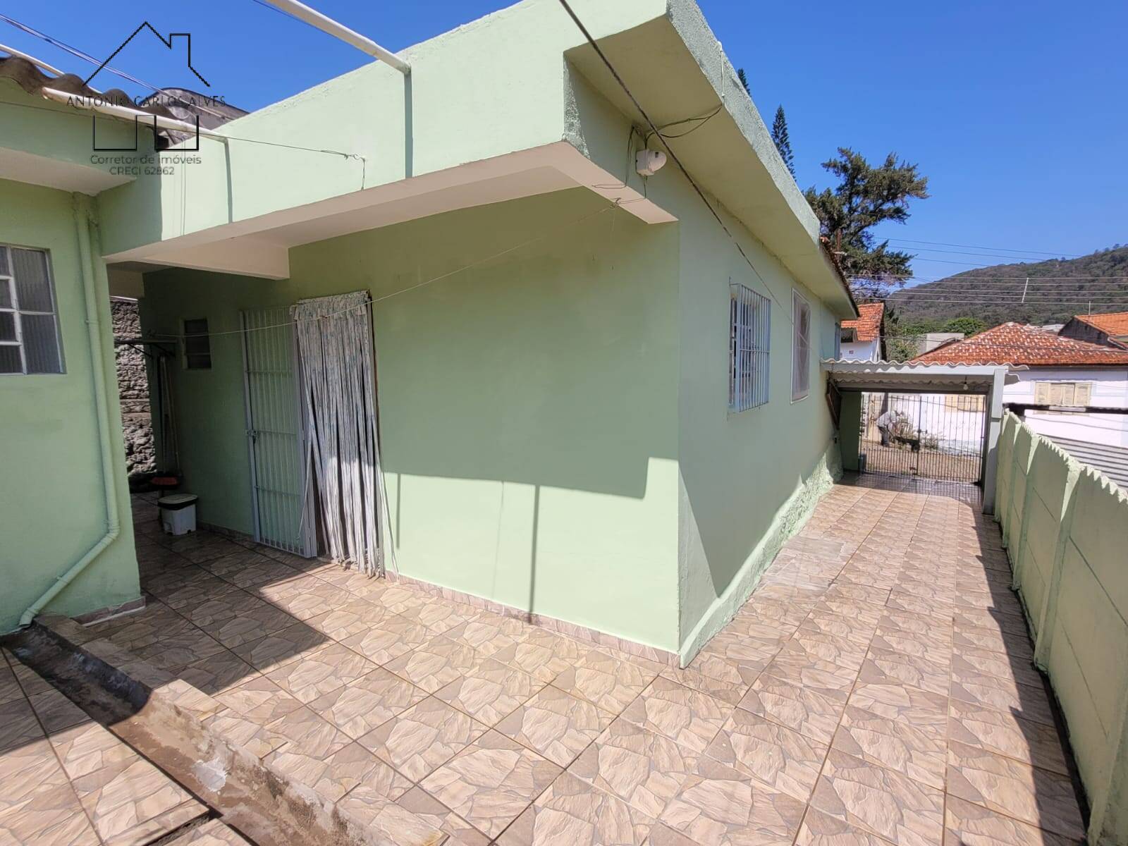 Casa à venda com 5 quartos, 146m² - Foto 9