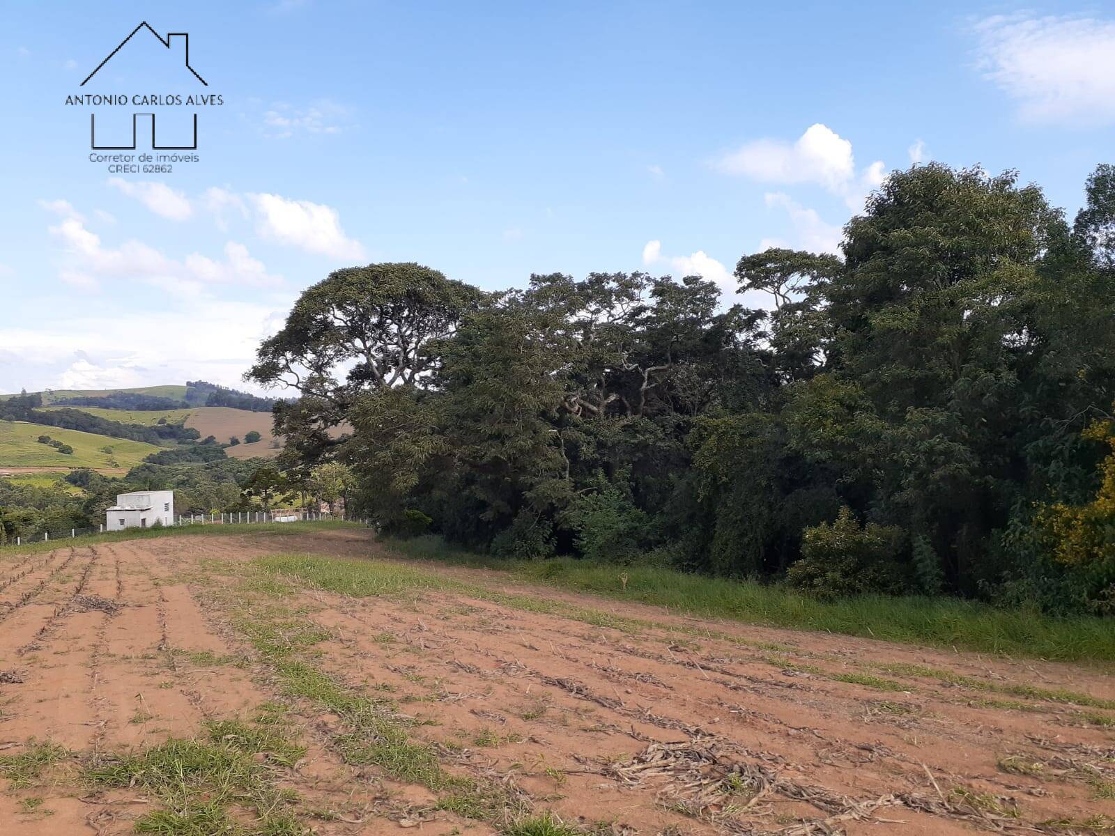 Fazenda à venda com 2 quartos, 100m² - Foto 9